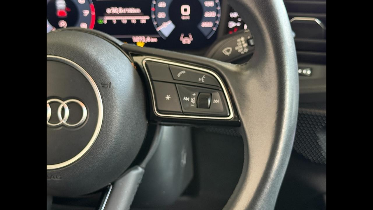 AUDI A1 II 2019 Sportback - A1 Sportback 30 1.0 tfsi Business 110