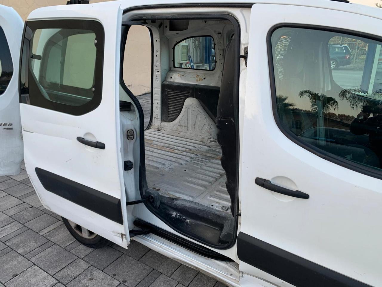 Peugeot Partner 1.6 Hdi Automatico Furgonato