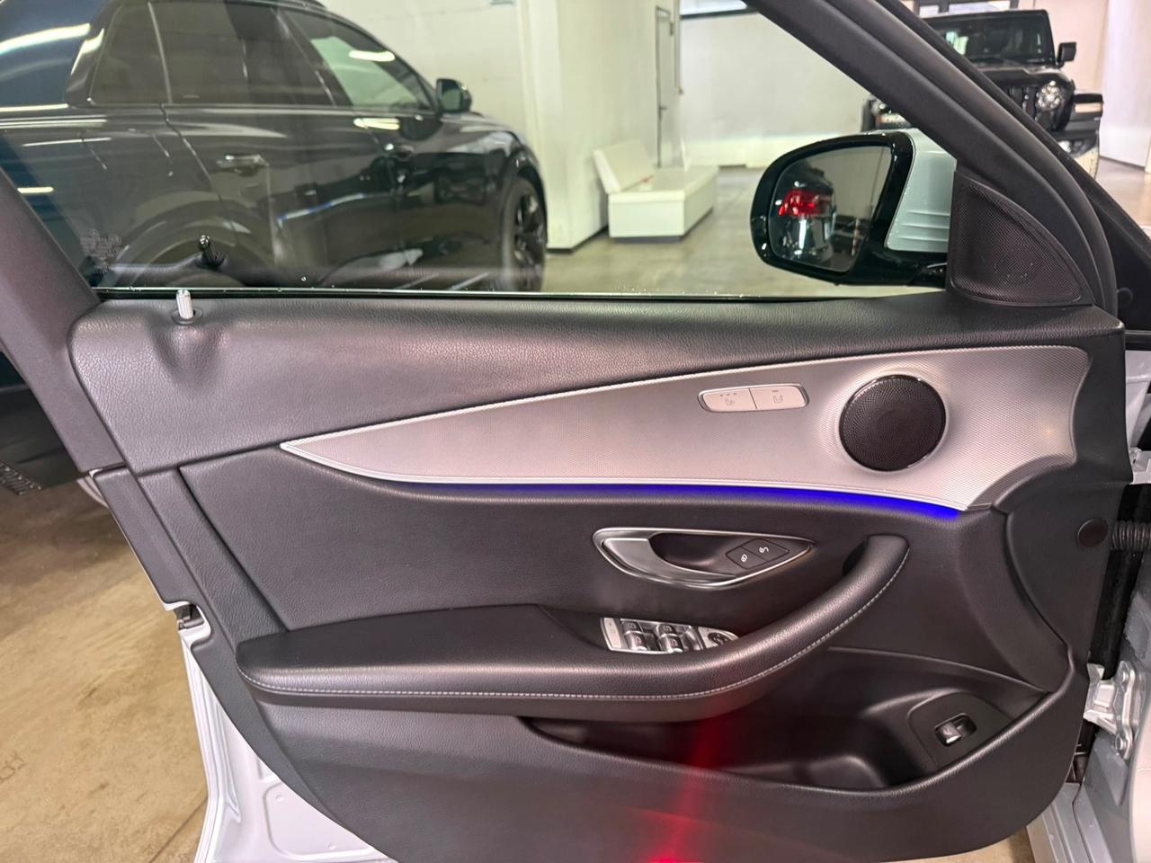 MERCEDES E 220 D 4MATIC AUTO PREMIUM PLUS