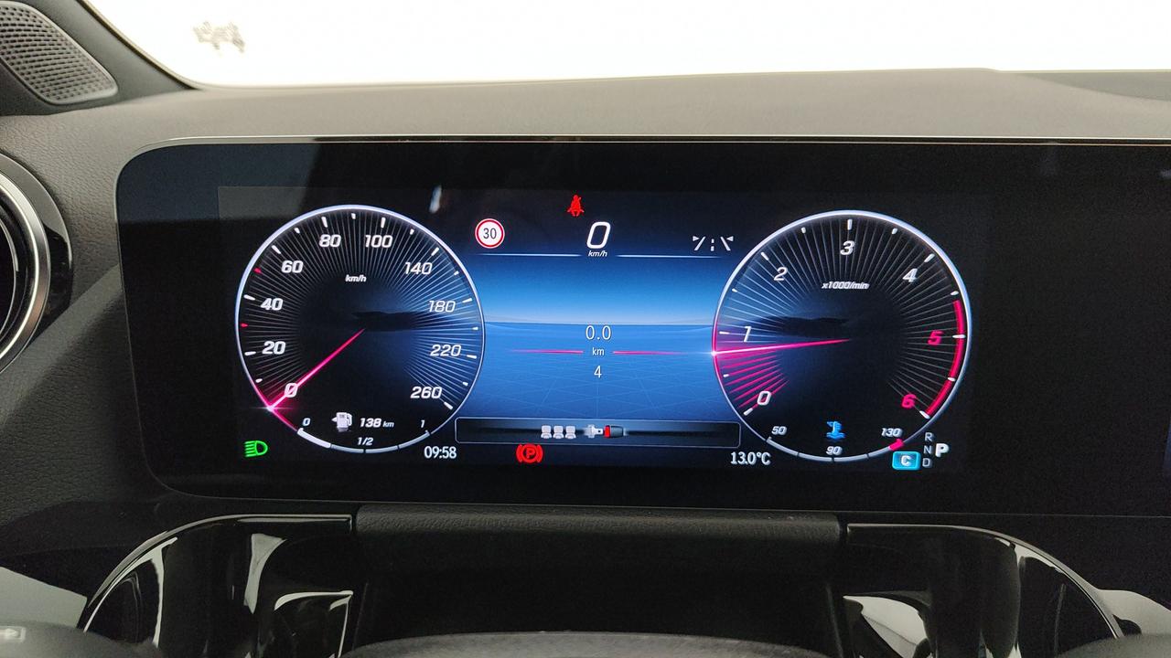 Mercedes-Benz GLA 200 d automatic