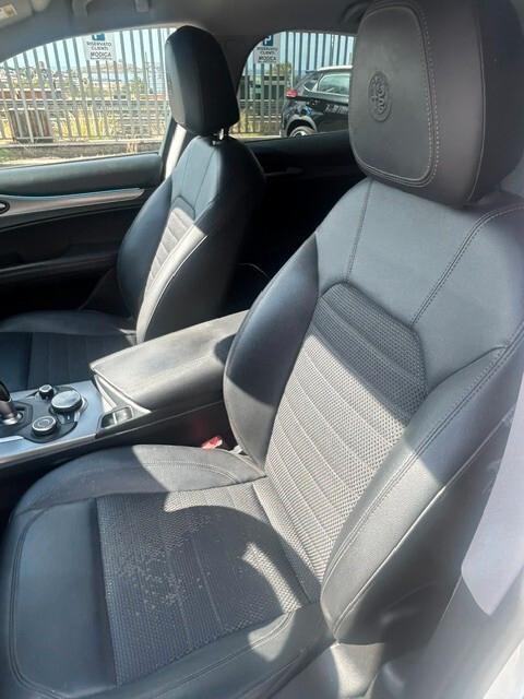 Alfa Romeo Stelvio 2.2 Turbodiesel 210 CV AT8 Q4 Super