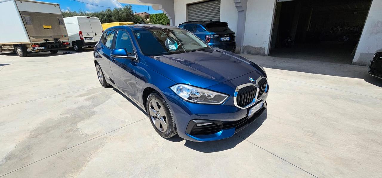 Bmw 116 116d 5p. Advantage