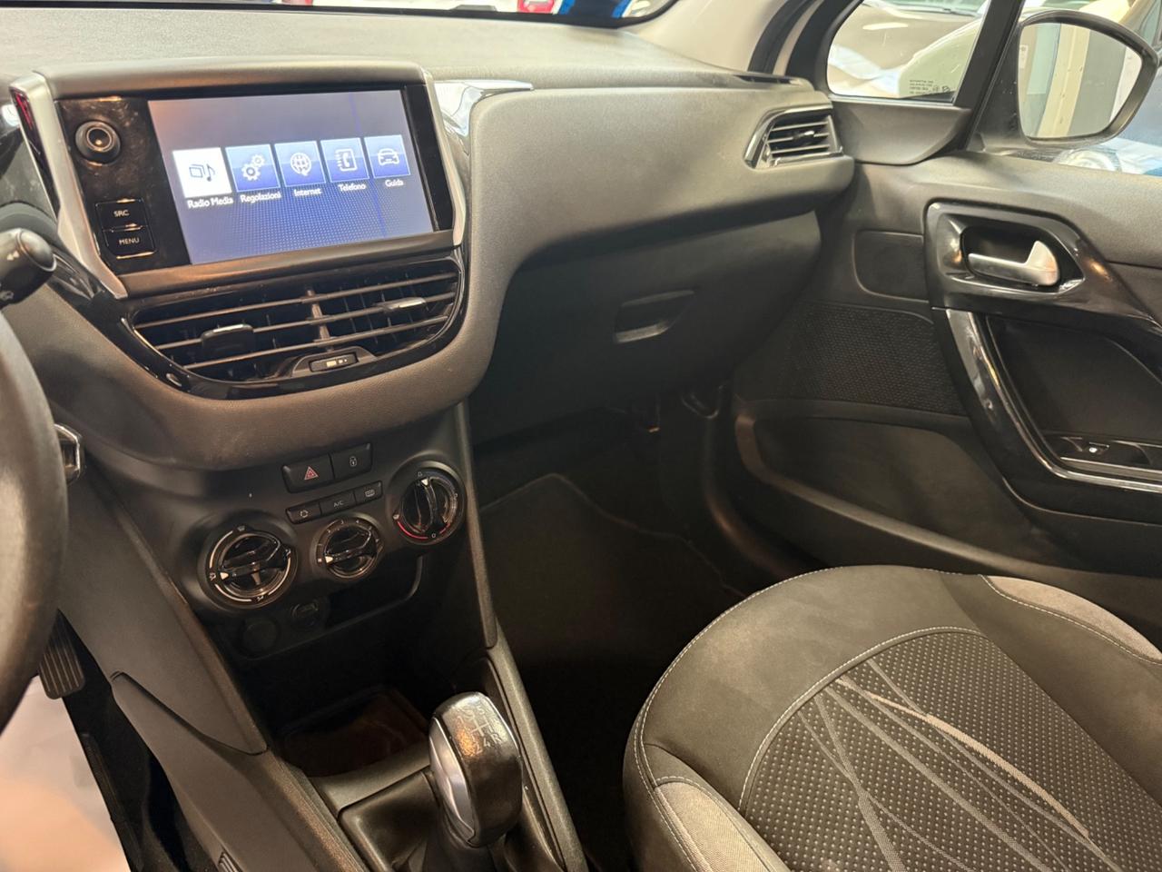 Peugeot 208 PureTech 82 3 porte Active Ok Neopatentati
