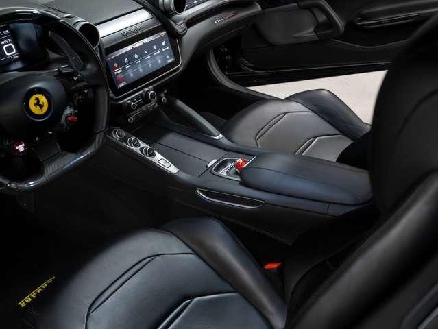 Ferrari GTC4 Lusso V12