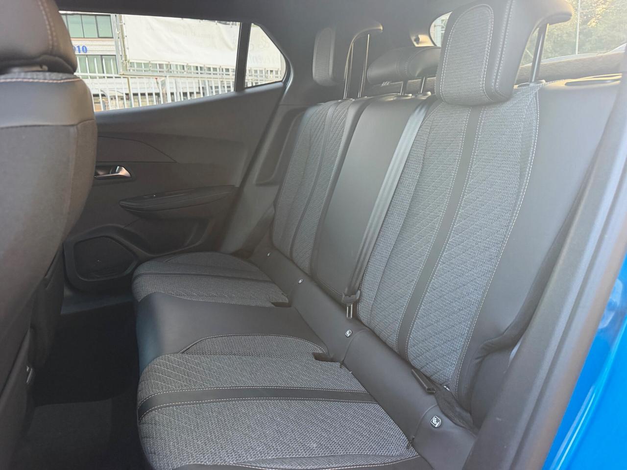 Peugeot 2008 BlueHDi 130 S&S EAT8 Allure 2024