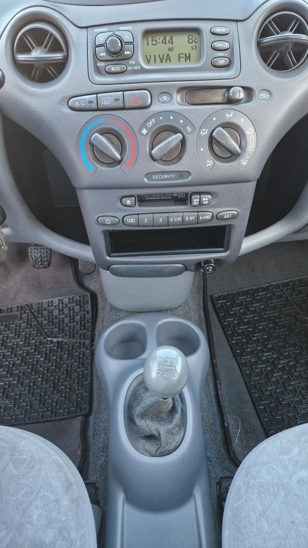 Toyota Yaris Sol *Neopatentati *