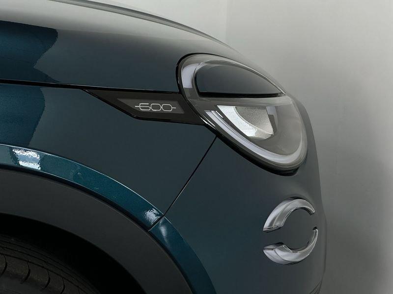 FIAT 600 1.2 Hybrid 145cv La Prima