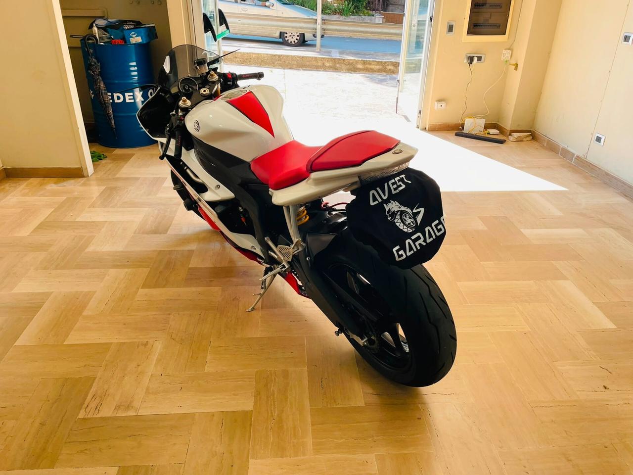 Yamaha YZF R6 Competition White/Red