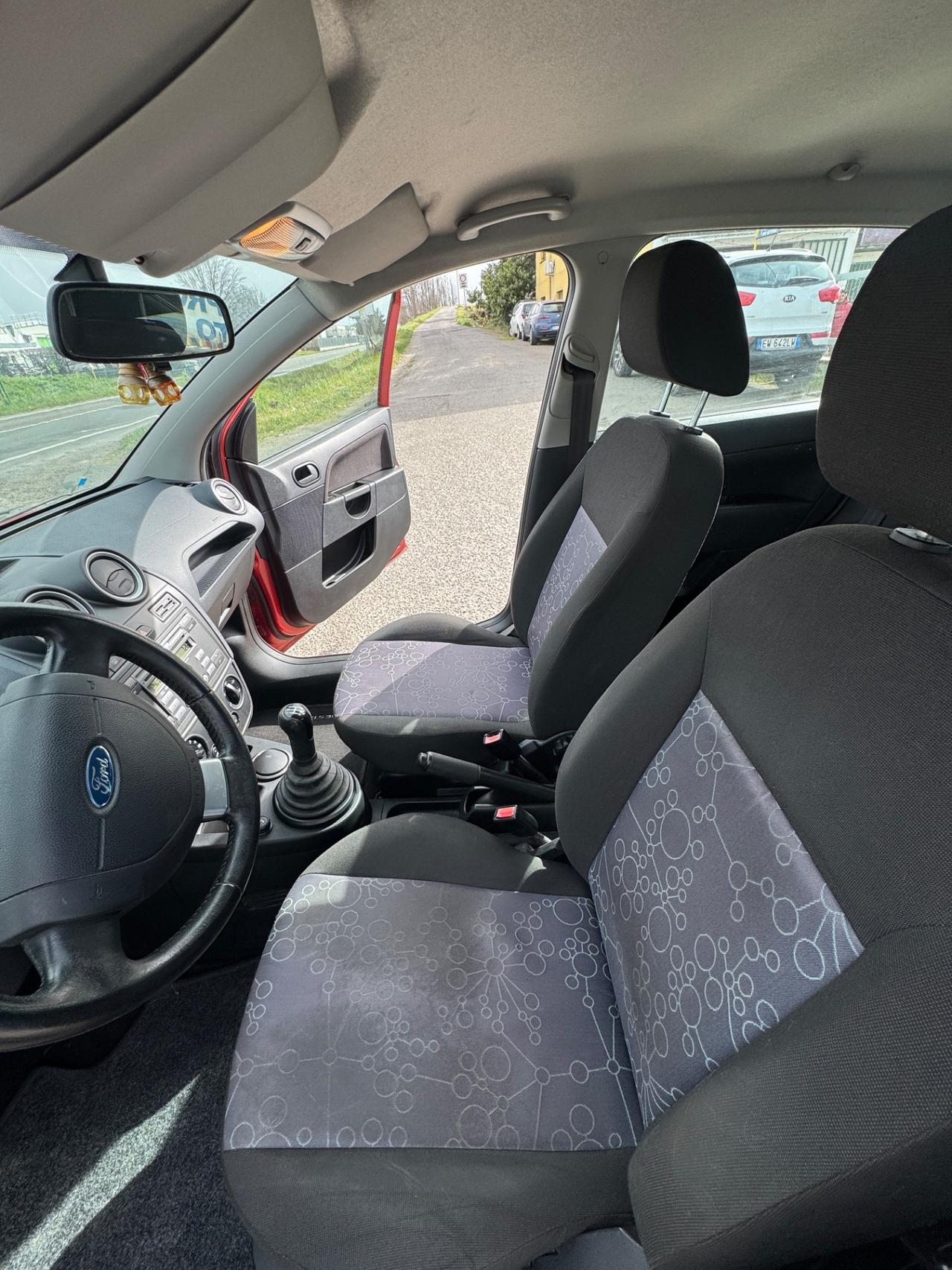 Ford Fiesta 1.4 TDCi 5p. Ghia