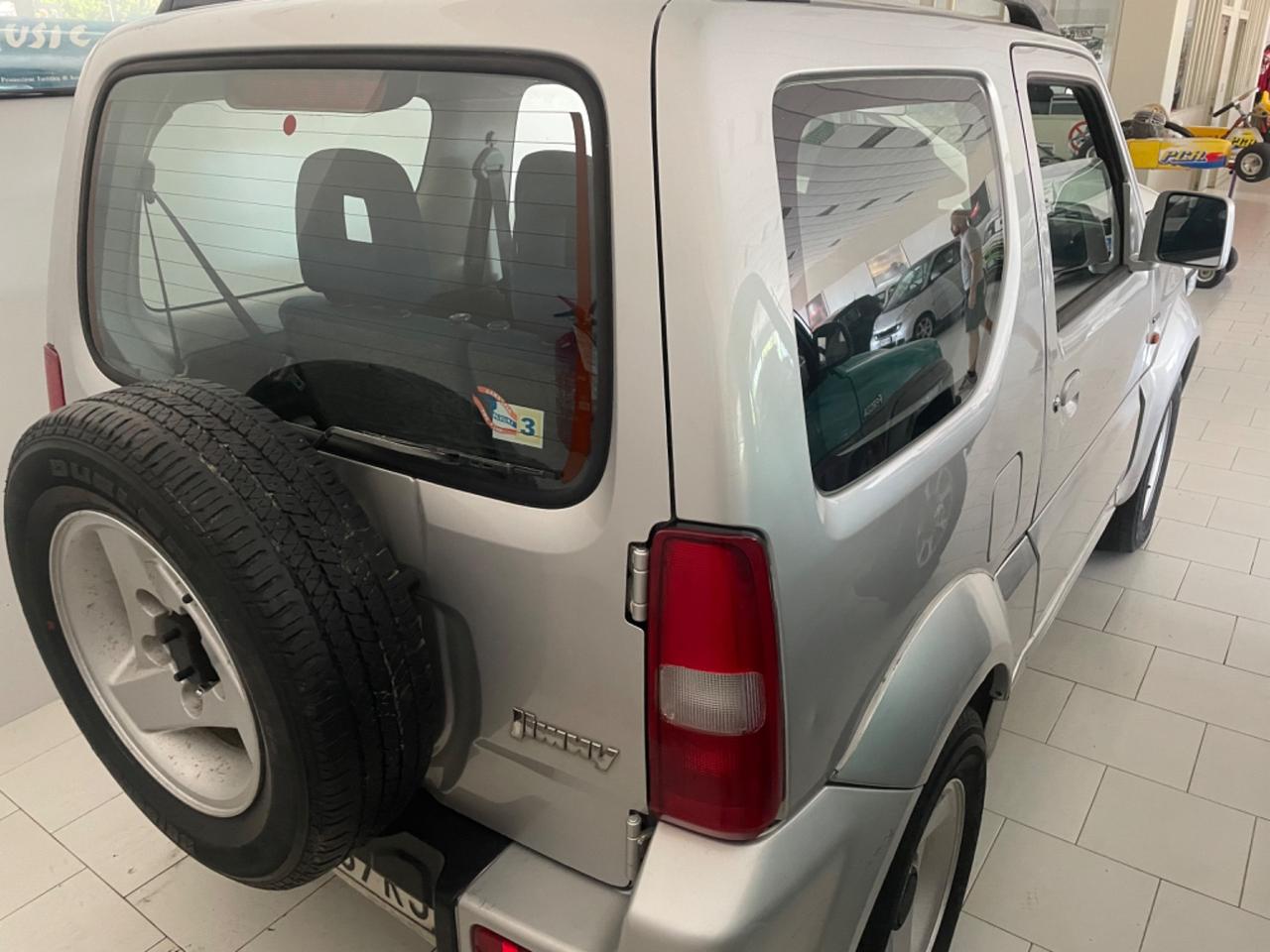 Suzuki Jimny 1.3i 16V cat 4WD JLX