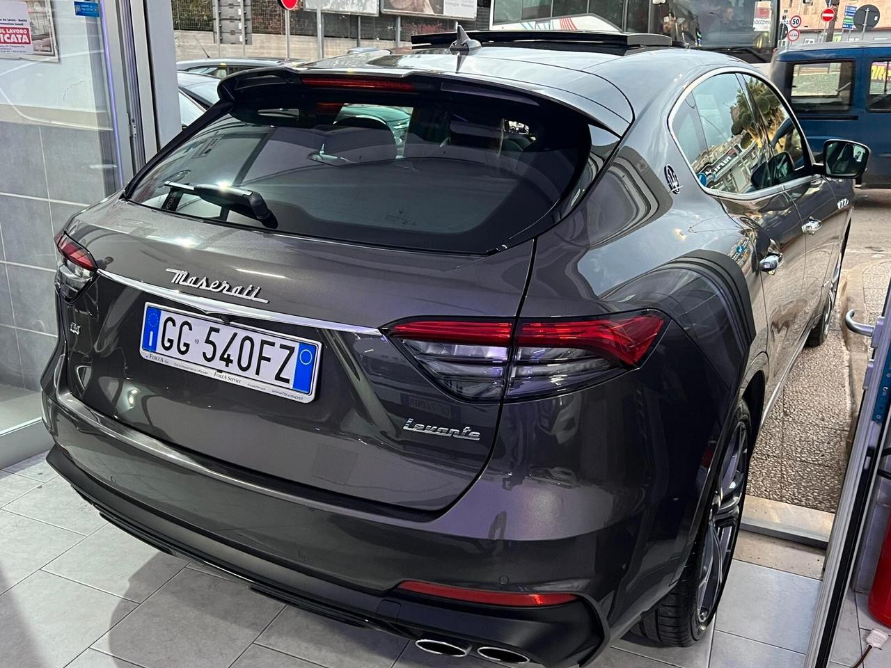 Maserati Levante V6 3.0 250cv Diesel Q4 Gransport