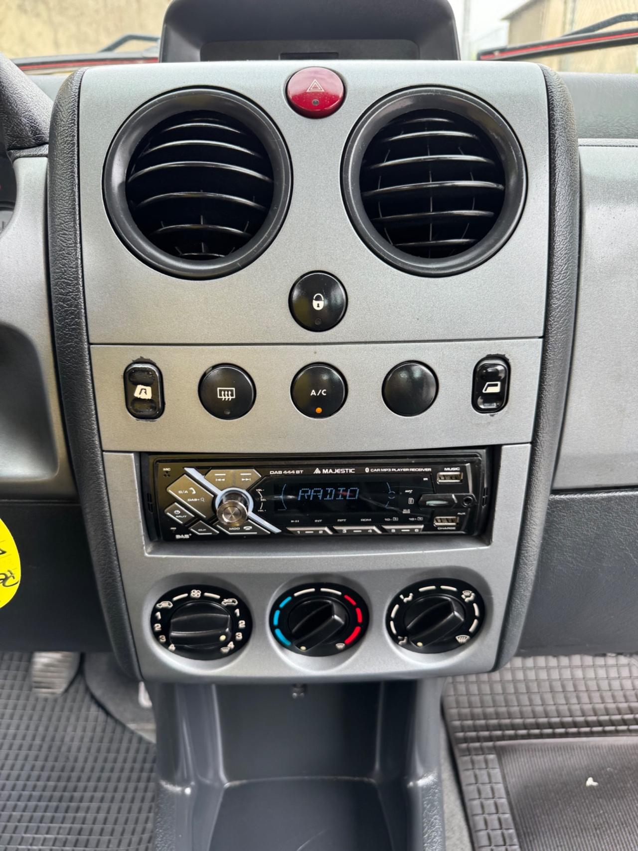 Peugeot Ranch 4 Posti