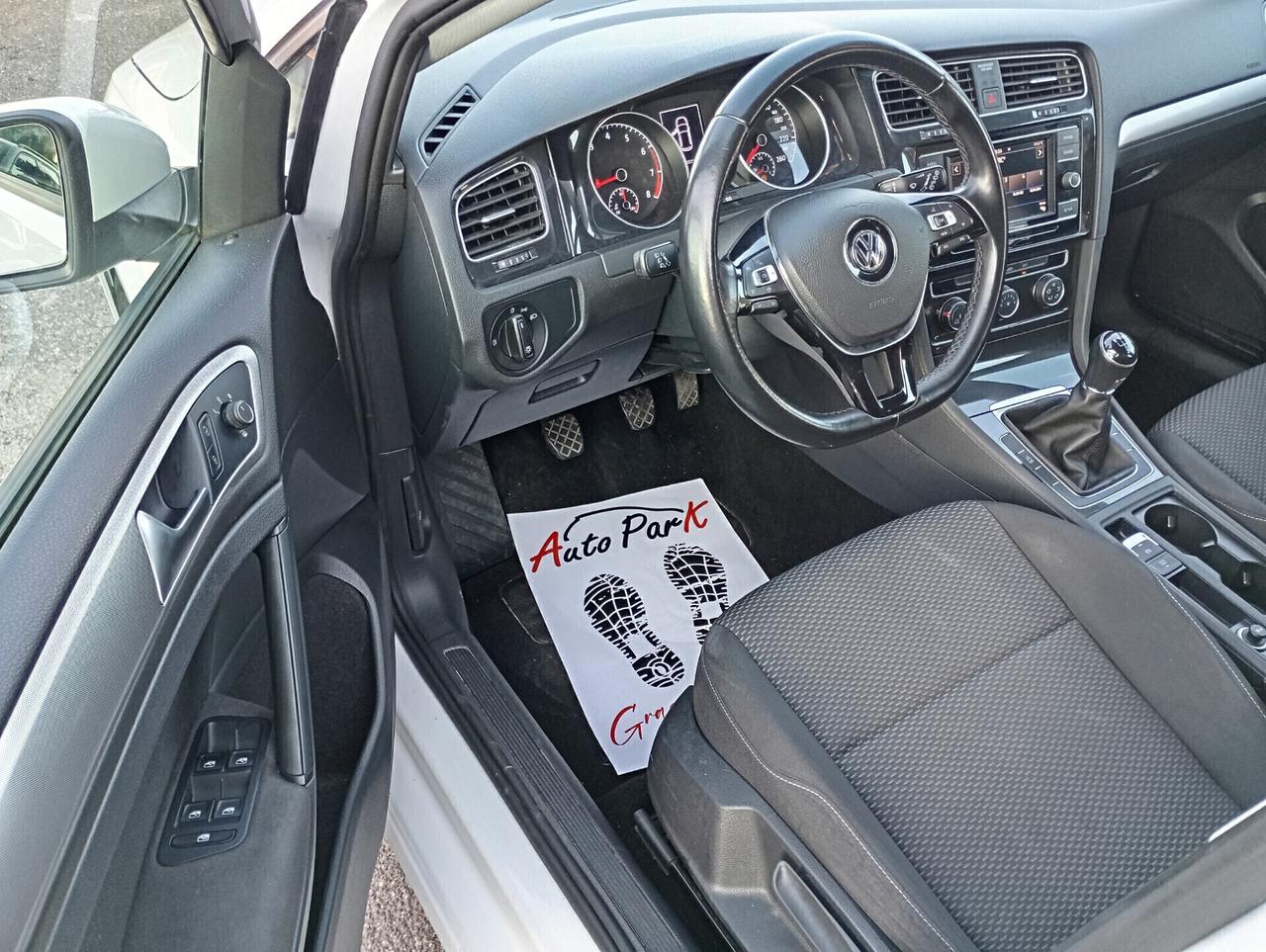 Volkswagen Golf 5P 1.0 TSI 85CV Trendline BMT