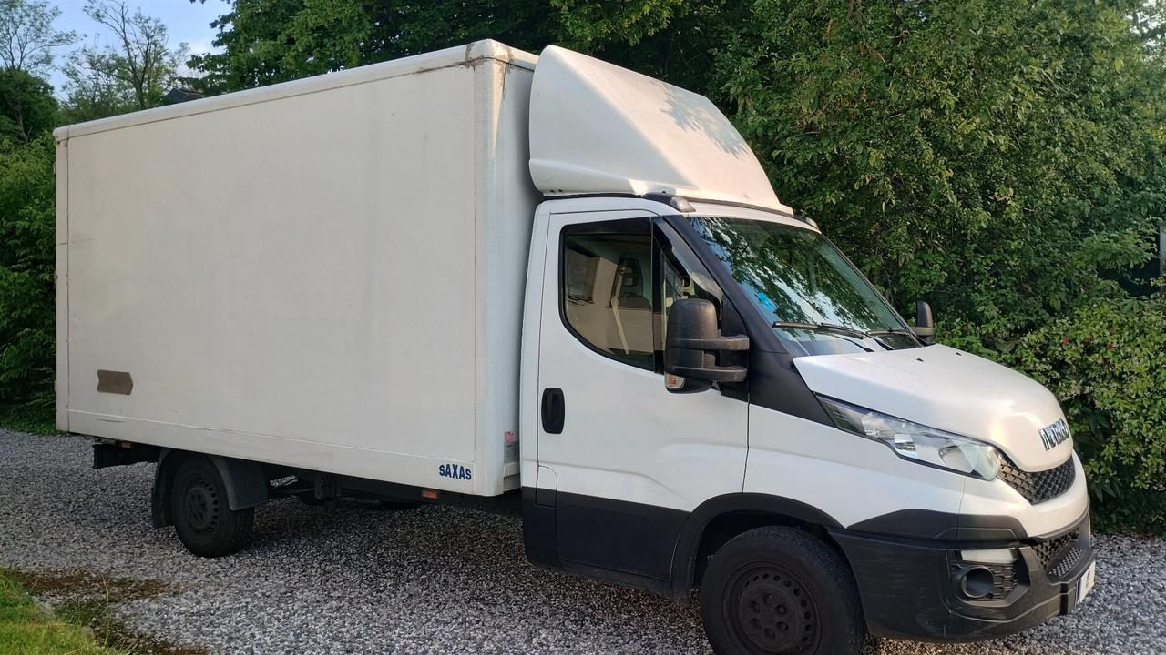 FURGONE IVECO DAILY CASSONATO