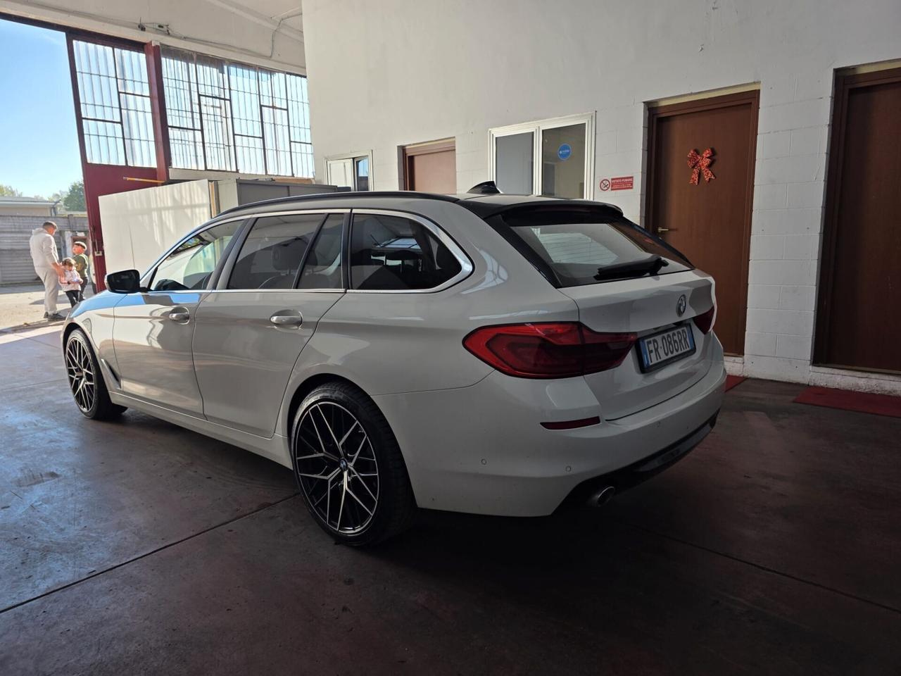 Bmw 520D xDrive Touring MSport gancio traino