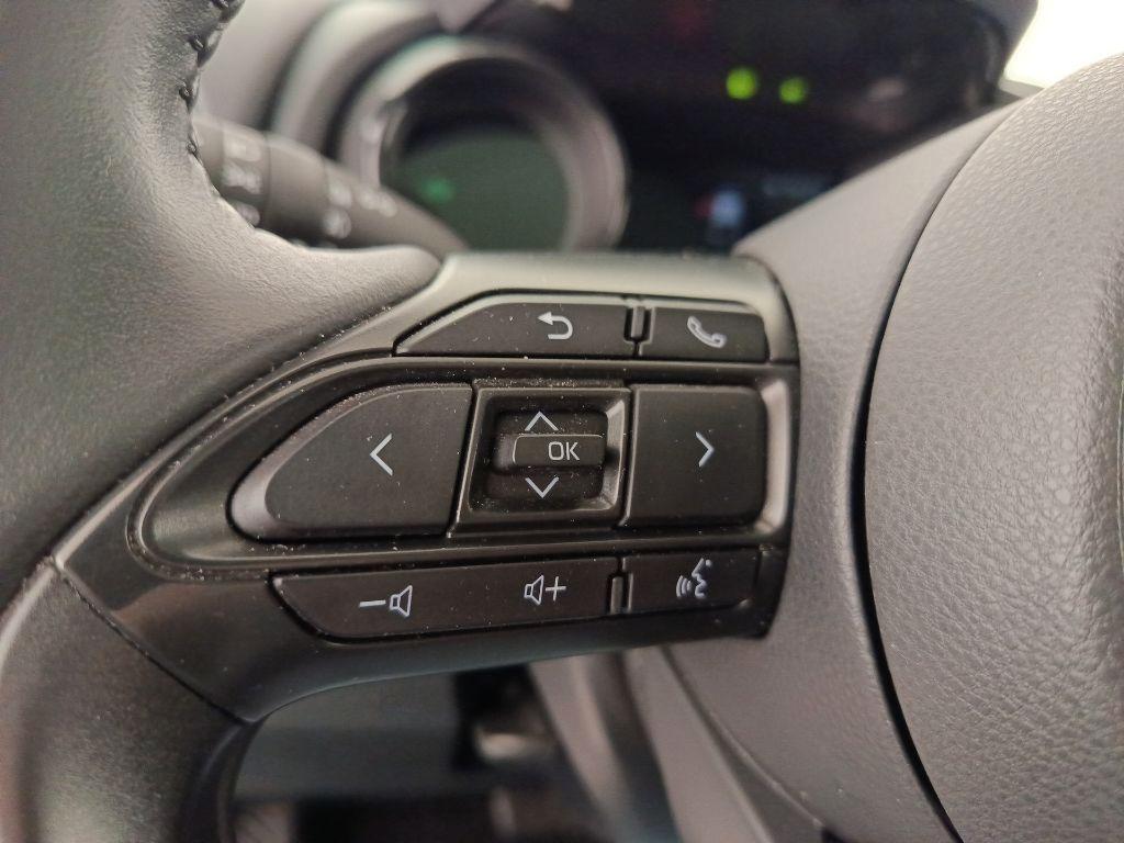 TOYOTA Yaris 4ª serie - Yaris 1.5 Hybrid 5 porte Lounge
