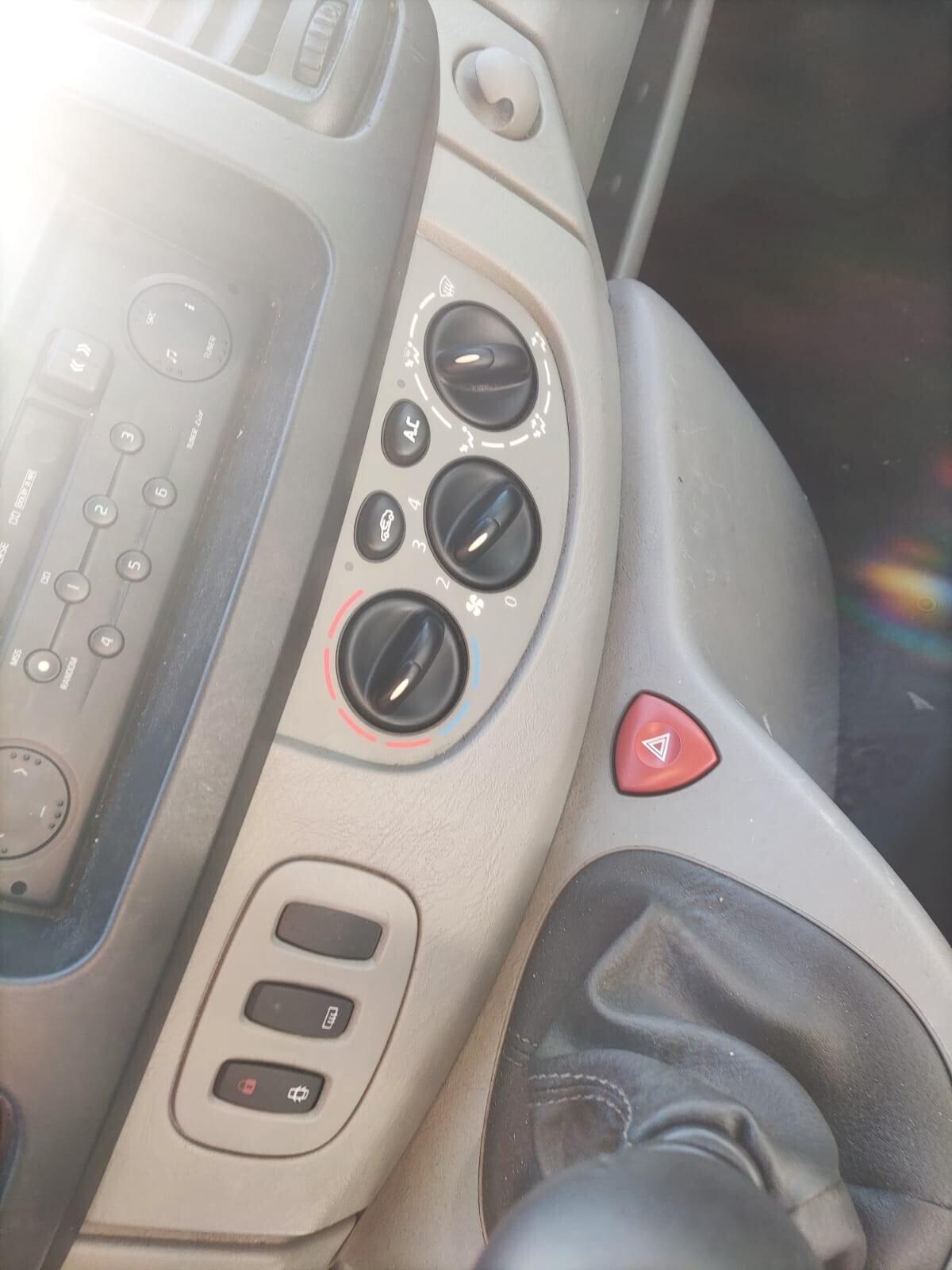 Nissan Primastar .