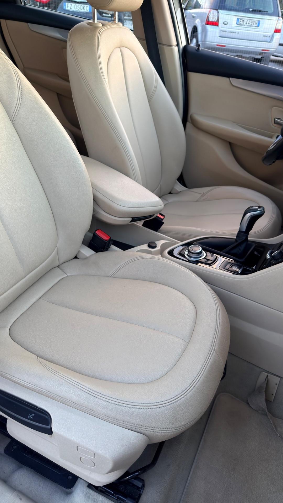 Bmw 2er Active Tourer 218d Luxury