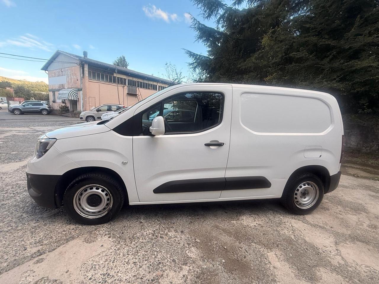Opel Combo Cargo 1.5 Diesel 100CV PC 650kg Edition