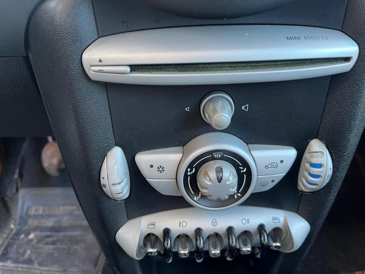 Mini Cooper 1.6 D-full-2008