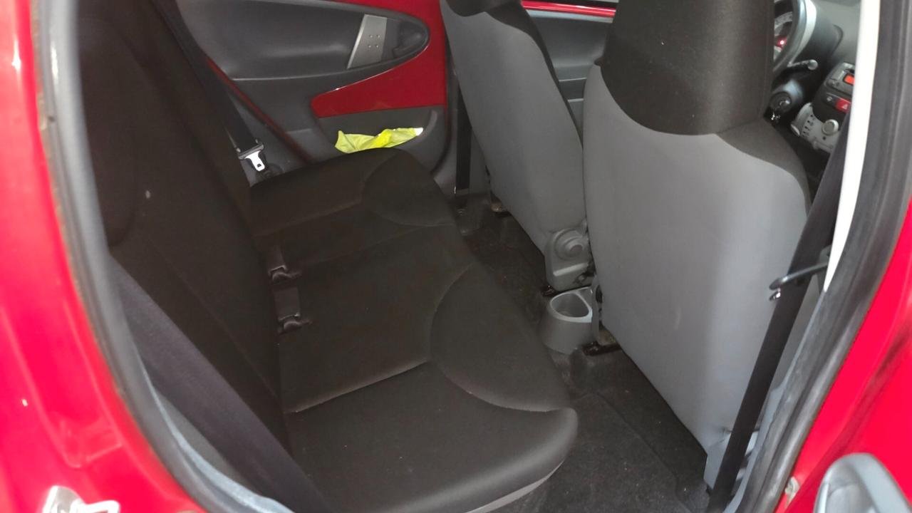 Toyota Aygo 1.0 12V VVT-i 5 porte Sol Connect