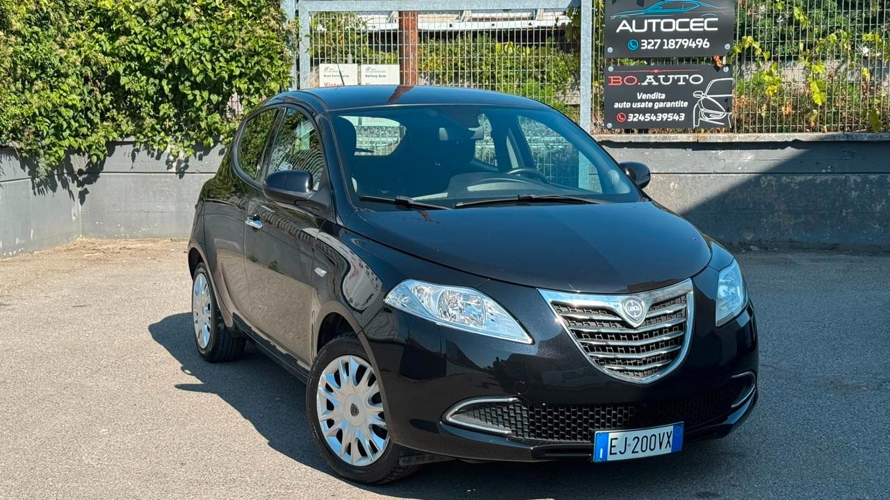Lancia Ypsilon 1.2 69 CV 5 porte S&S Platinum