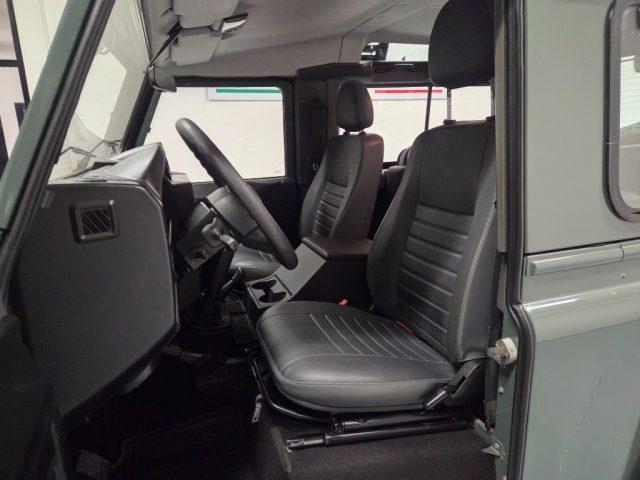 LAND ROVER Defender 90 2.4 TD4 AUTOVETTURA