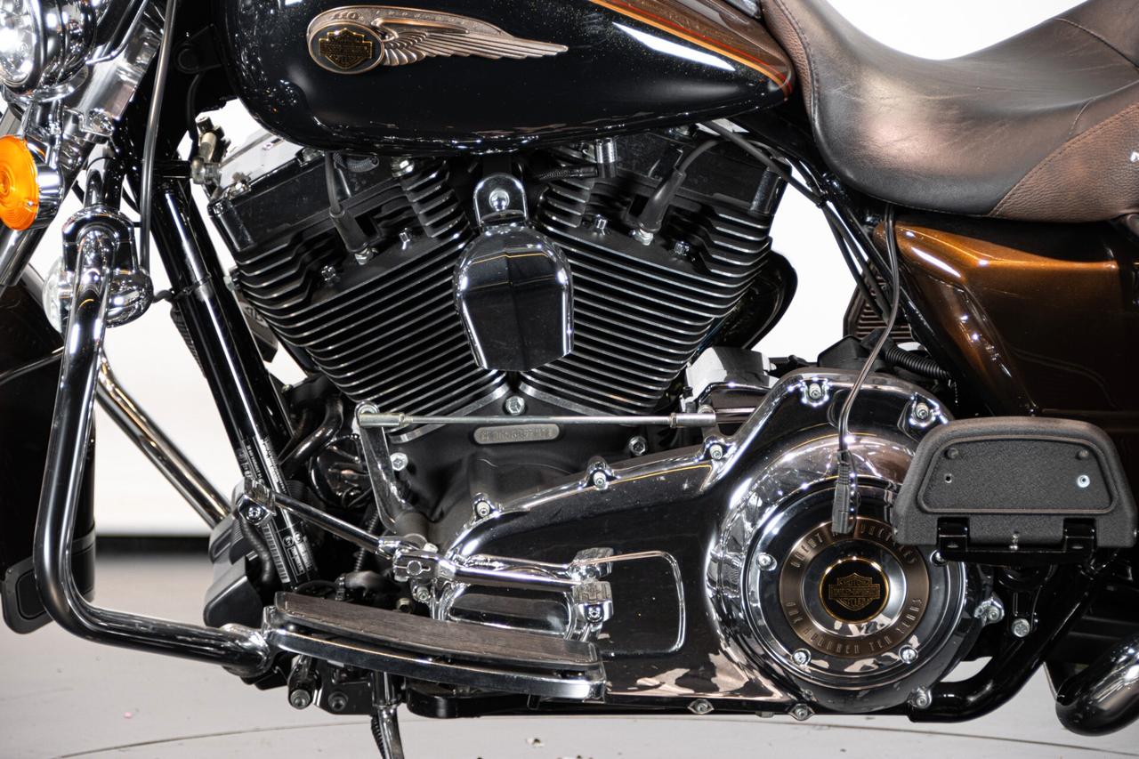 Harley-davidson Road King C.V.O. 110TH° ANNIVERSARY - 2013