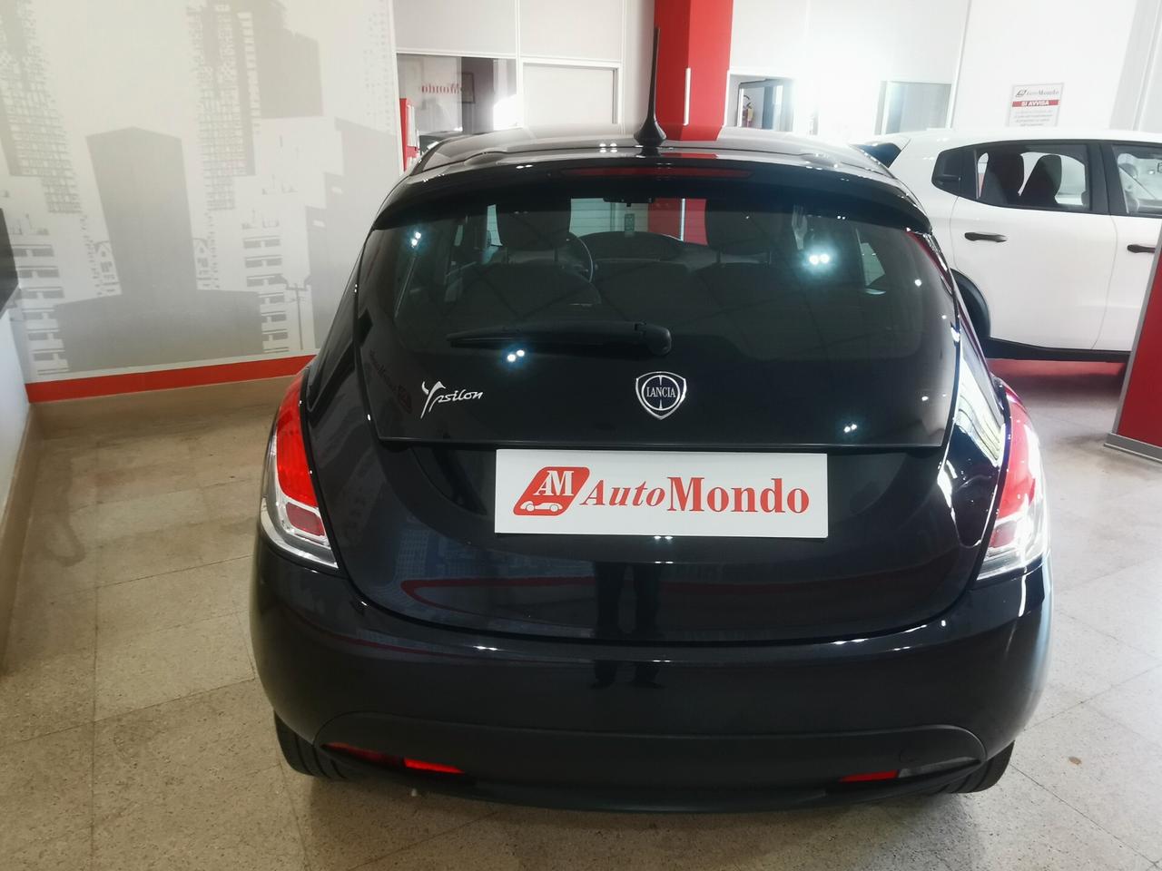 Lancia Ypsilon 1.2 69 CV 5 porte GPL Gold Plus