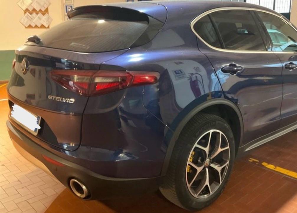 Alfa Romeo Stelvio 2.0 Turbo 280 CV AT8 Q4 Executive