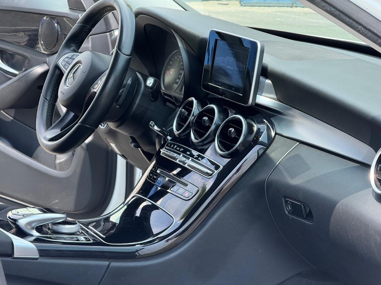 Mercedes-benz C 180 d Automatica-NAVI-PERMUTABILE