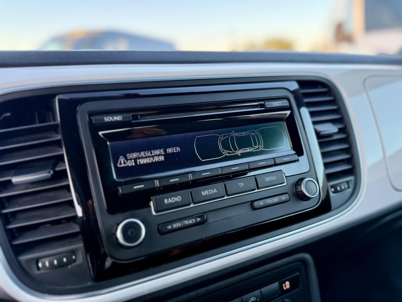 Volkswagen Maggiolino 1.6 TDI Design NEOPATENTATI