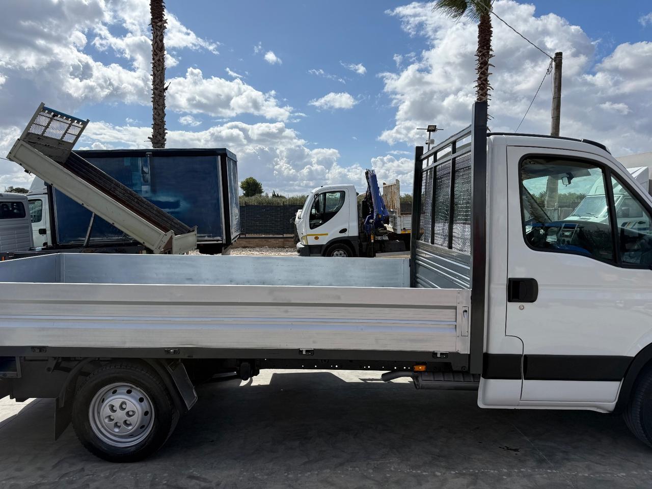Trattore iveco Daily 35S15 cassonato 4x2 perfetto