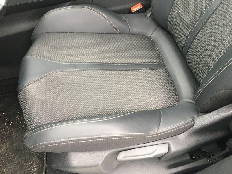 Peugeot 3008 PureTech Turbo 130 GT 17.700 KM!!