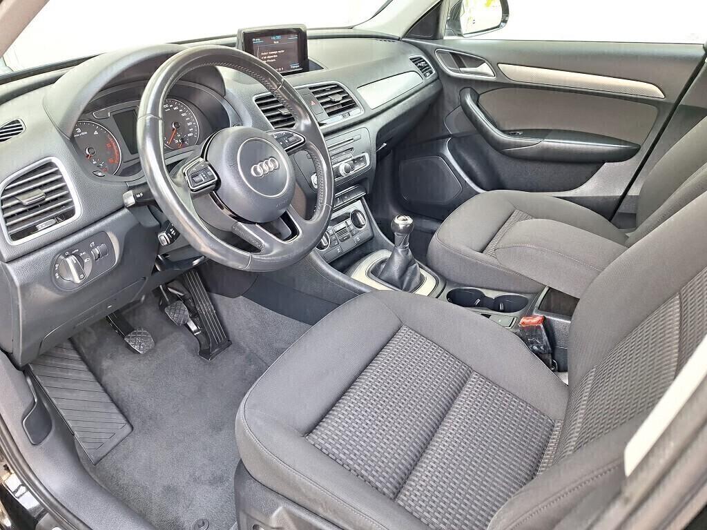 Audi Q3 2.0 TDI 120 CV Sport Navigatore Fari Led.