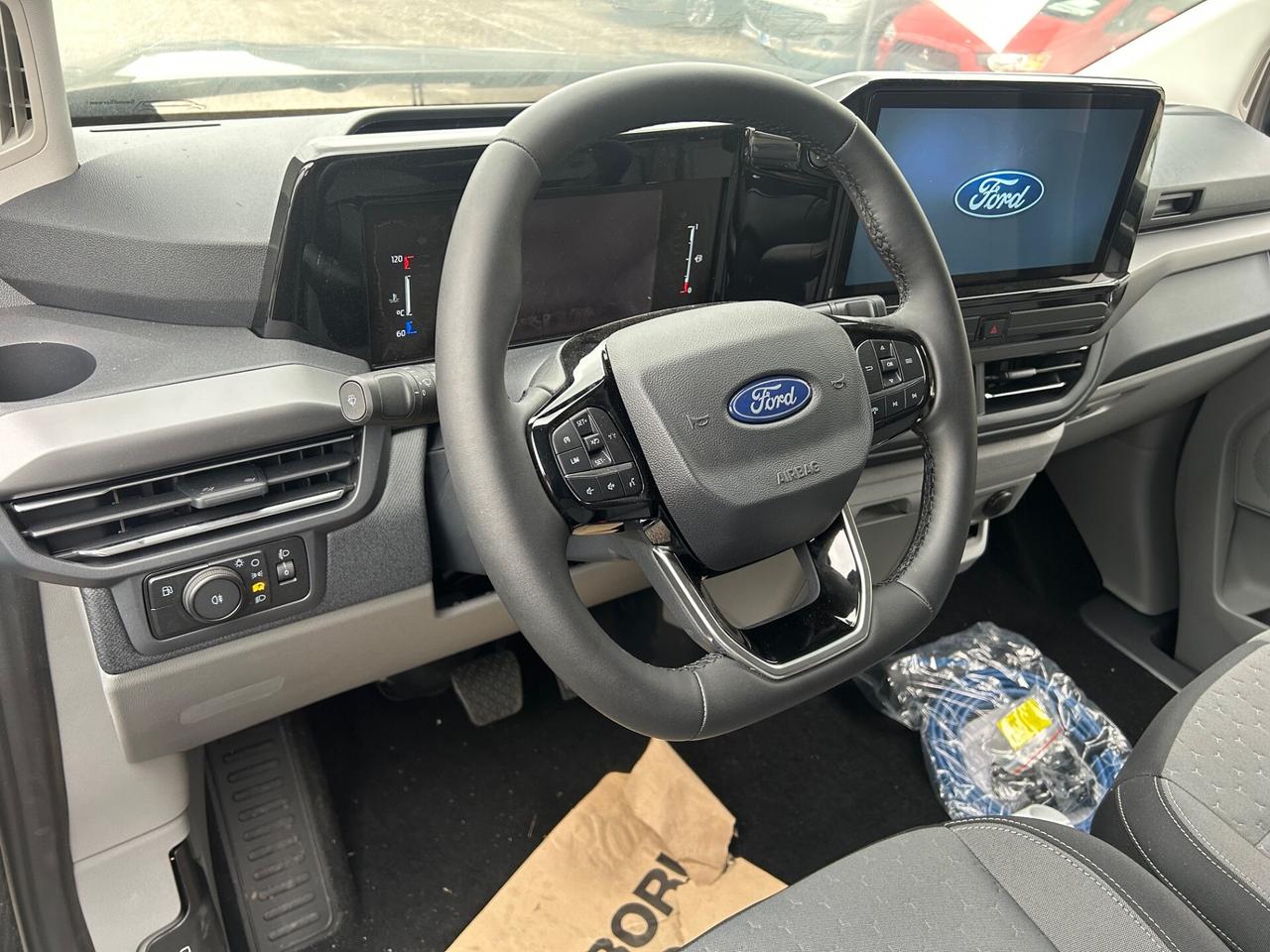 Ford Tourneo Custom Ibrido Plug-in 9 POSTI