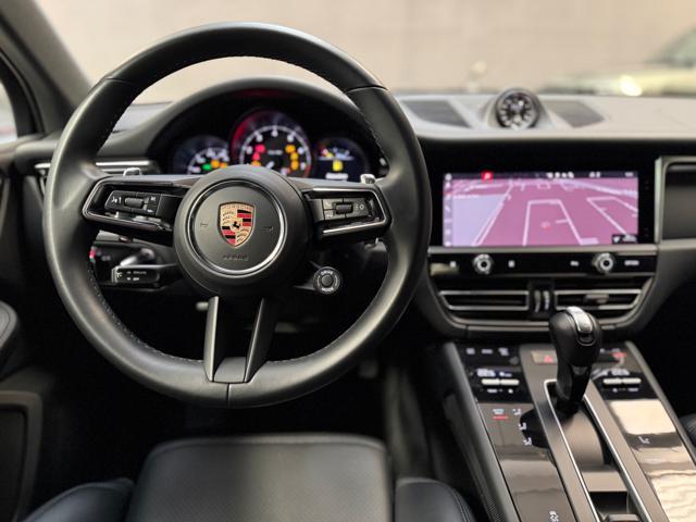 PORSCHE Macan 2.0