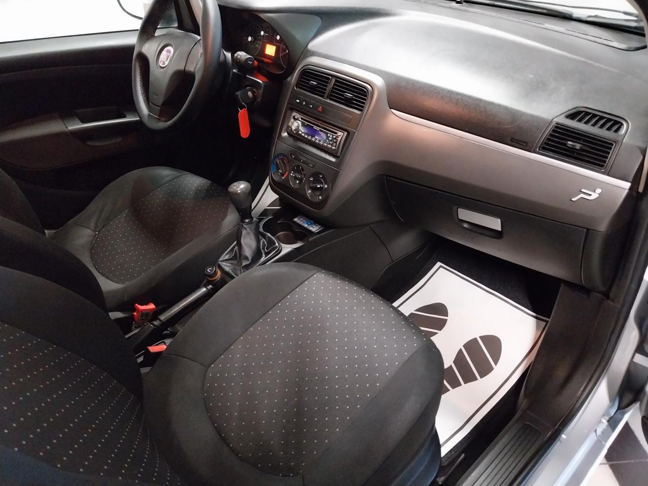 Fiat Grande Punto 1.3 MJT 75 CV 5 porte - ok neopatentati