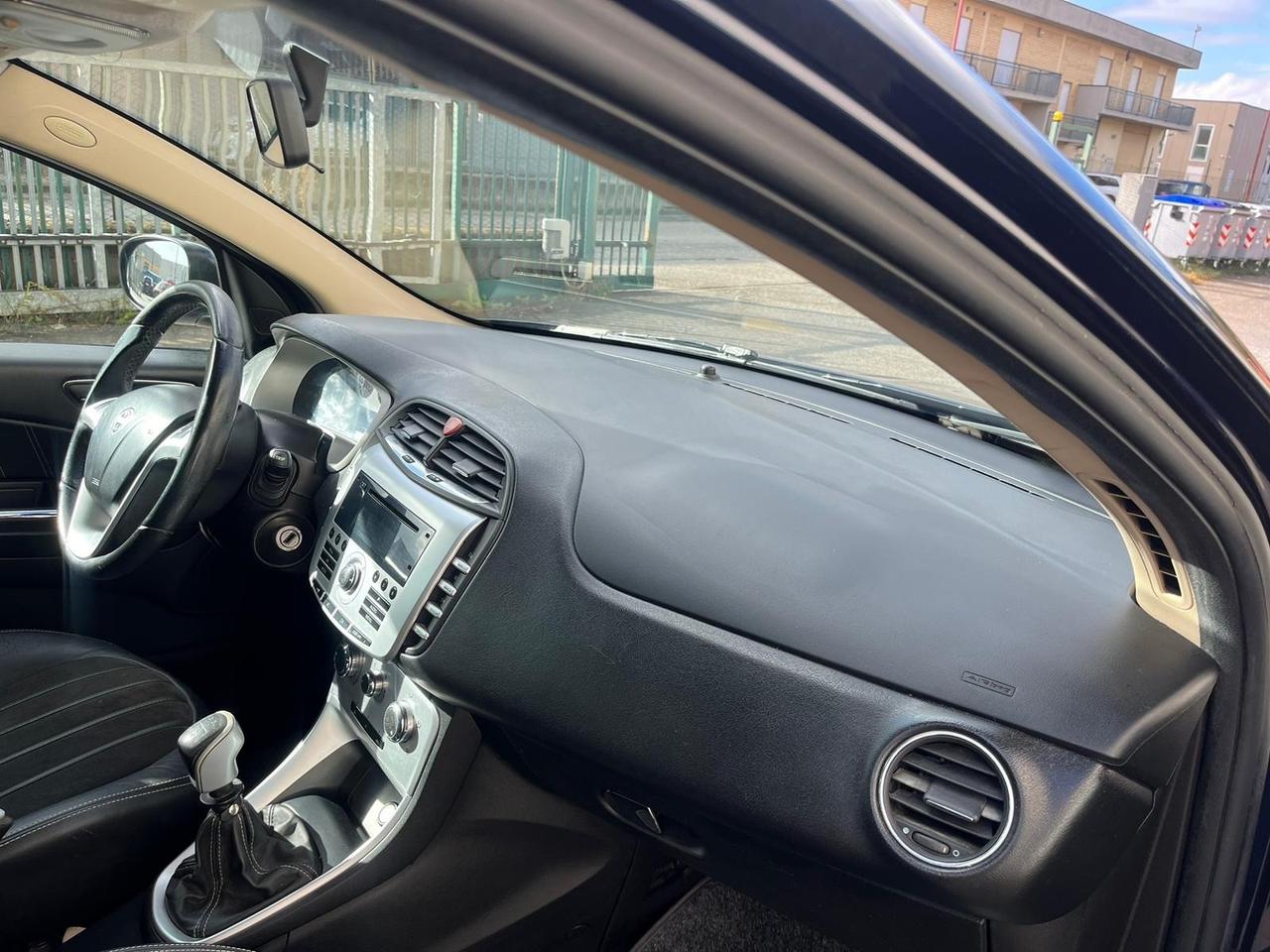 Lancia Delta 1.6 MJT DPF Platino