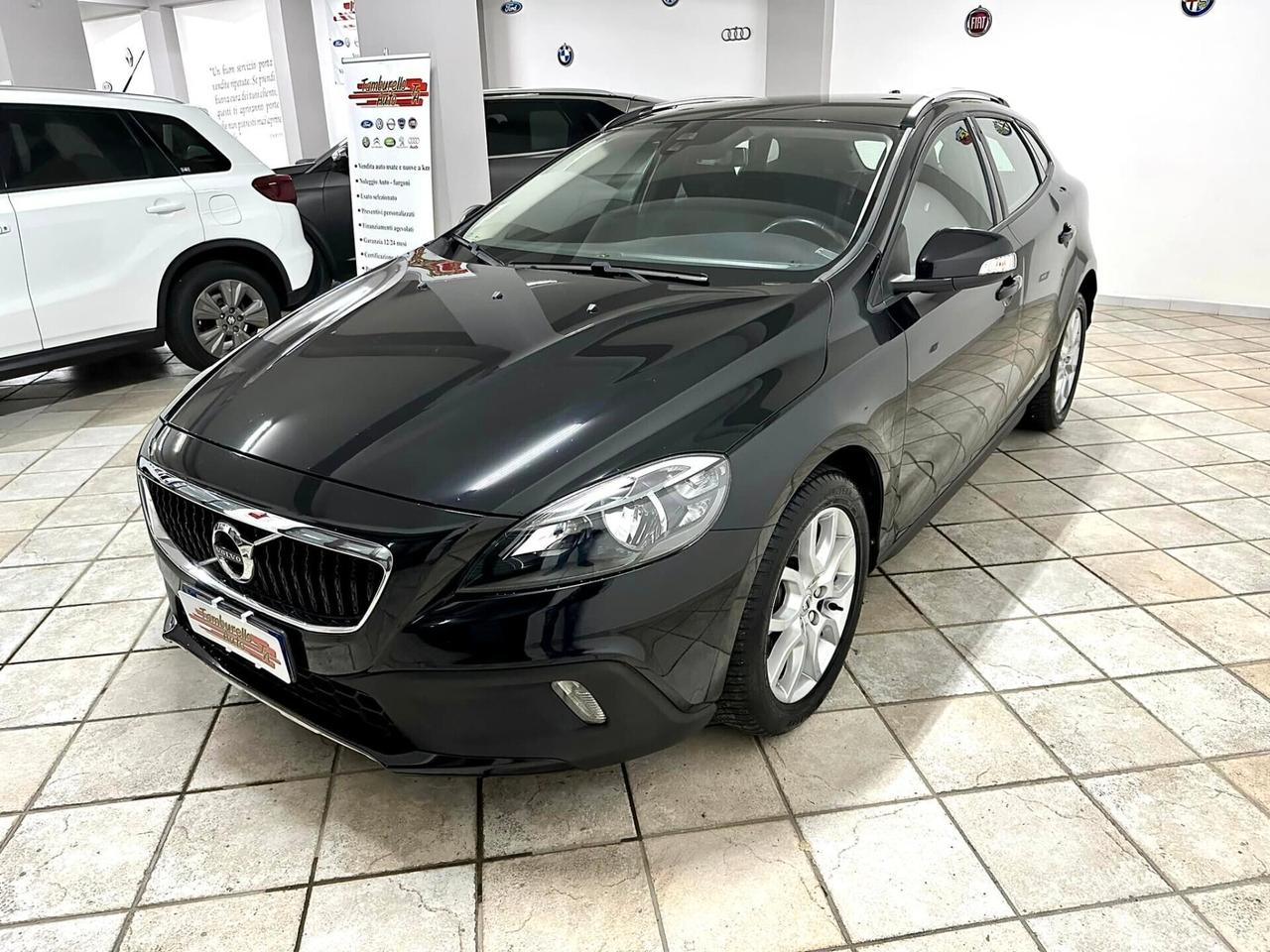 VOLVO V40 2.0 D2 (120) Cross Country Kinetic 2017