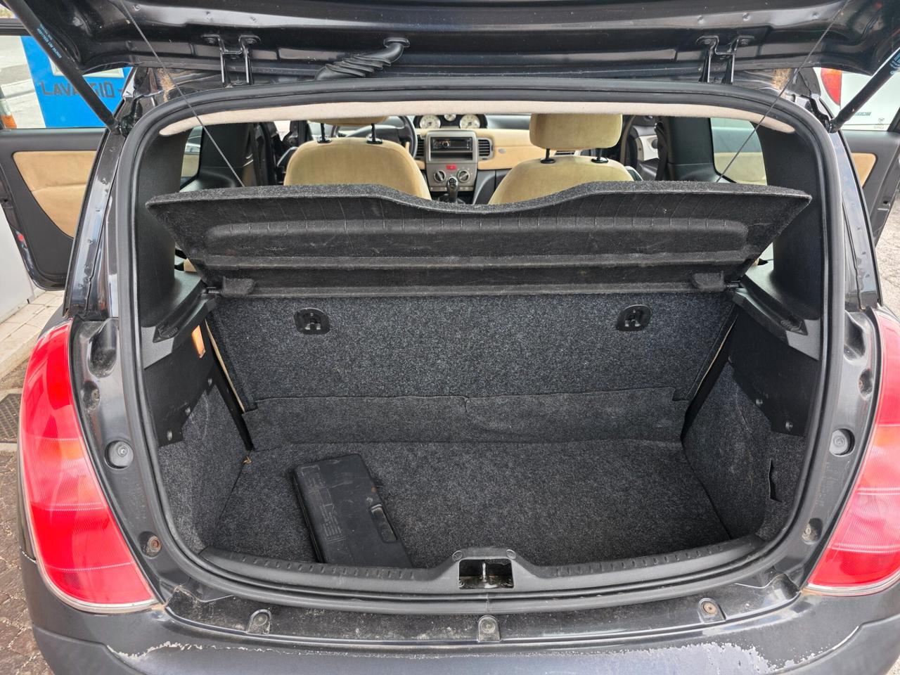Lancia Ypsilon 1.3 Multijet 16V con 209.000km Neopatentati ok
