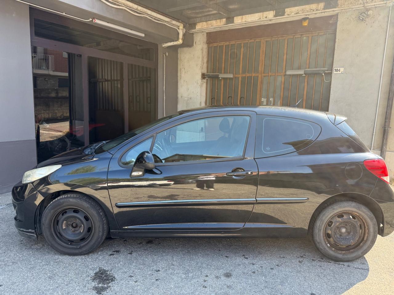 Peugeot 207 1.6 HDi 90CV 3p. 99g