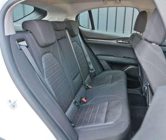 Alfa Romeo Stelvio 2.2 t Business Q4 210cv auto