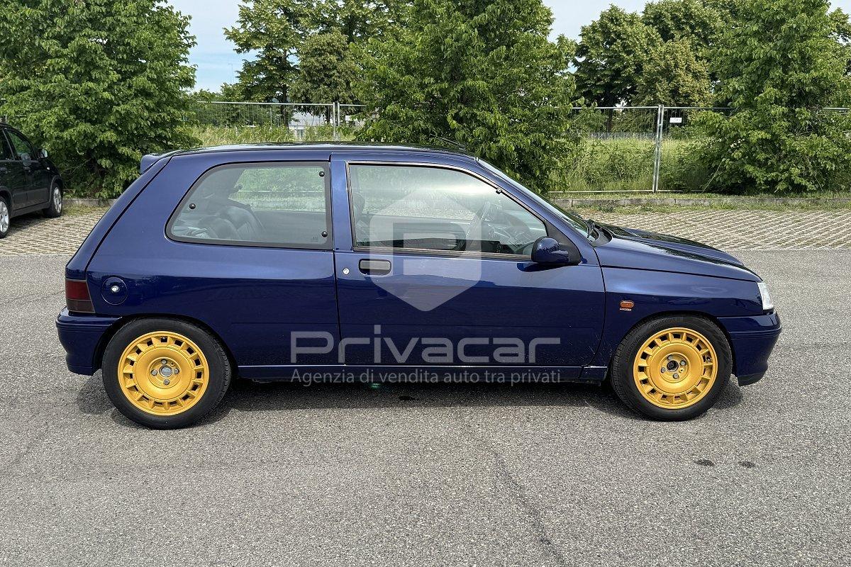 RENAULT Clio 1.8i 16V cat