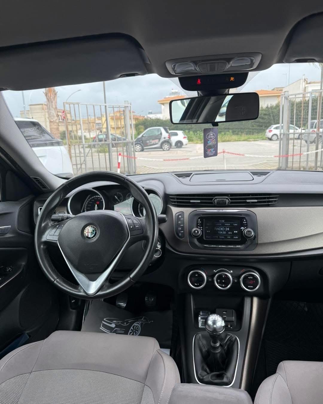 Alfa Romeo Giulietta 1.6 JTDm-2 105 CV Distinctive