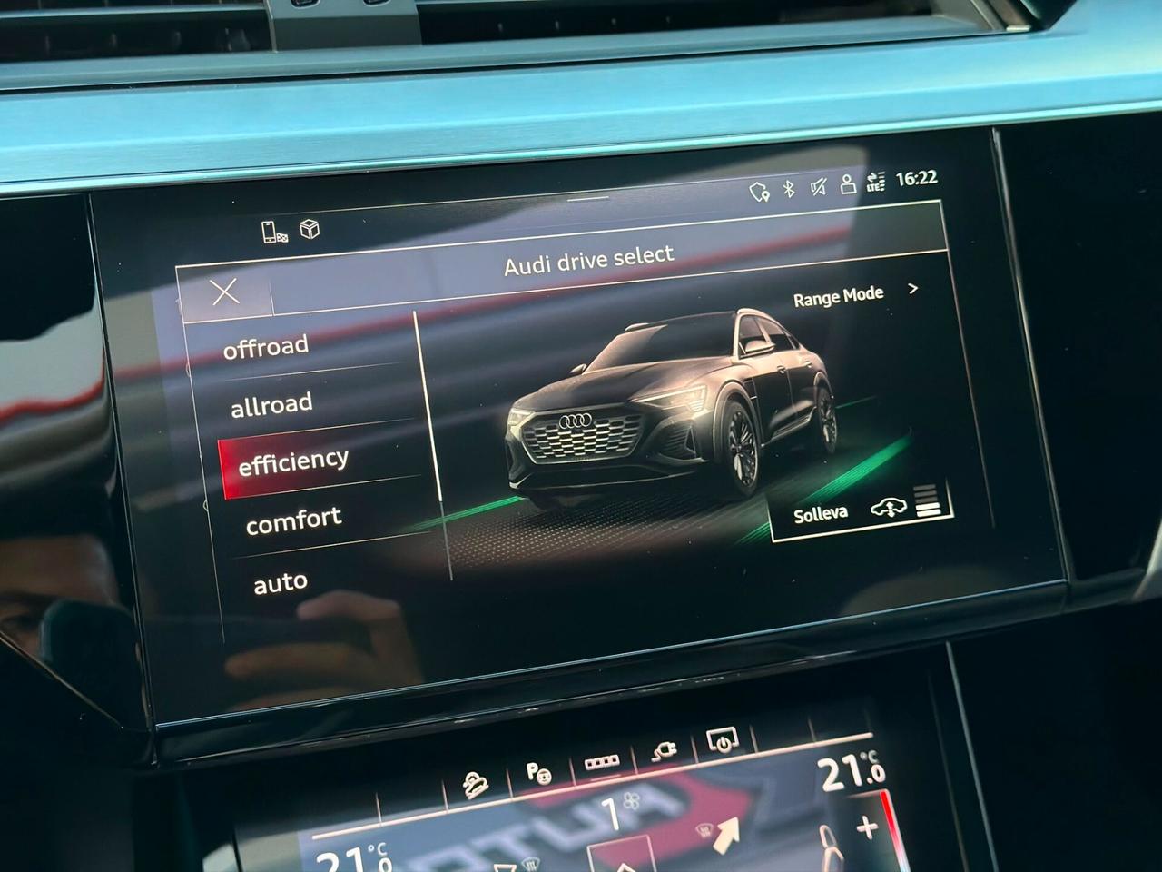 Audi Q8 e-tron SPB 55 quattro S line edition