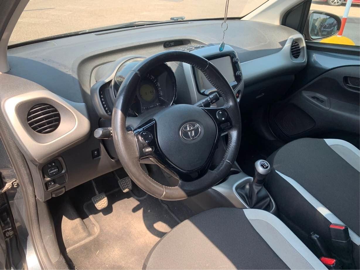 Toyota Aygo 1.0 VVT-i 69 CV x-play NEOPATENTATI