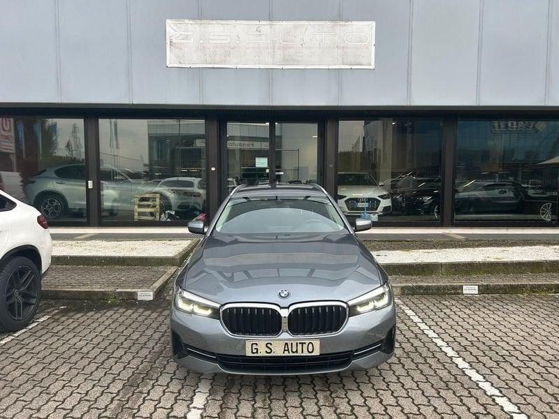 BMW Serie 5 520d Touring mhev 48V xdrive Business auto