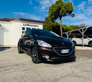 Peugeot 208 1.4 HDi 68 CV 5 porte Allure