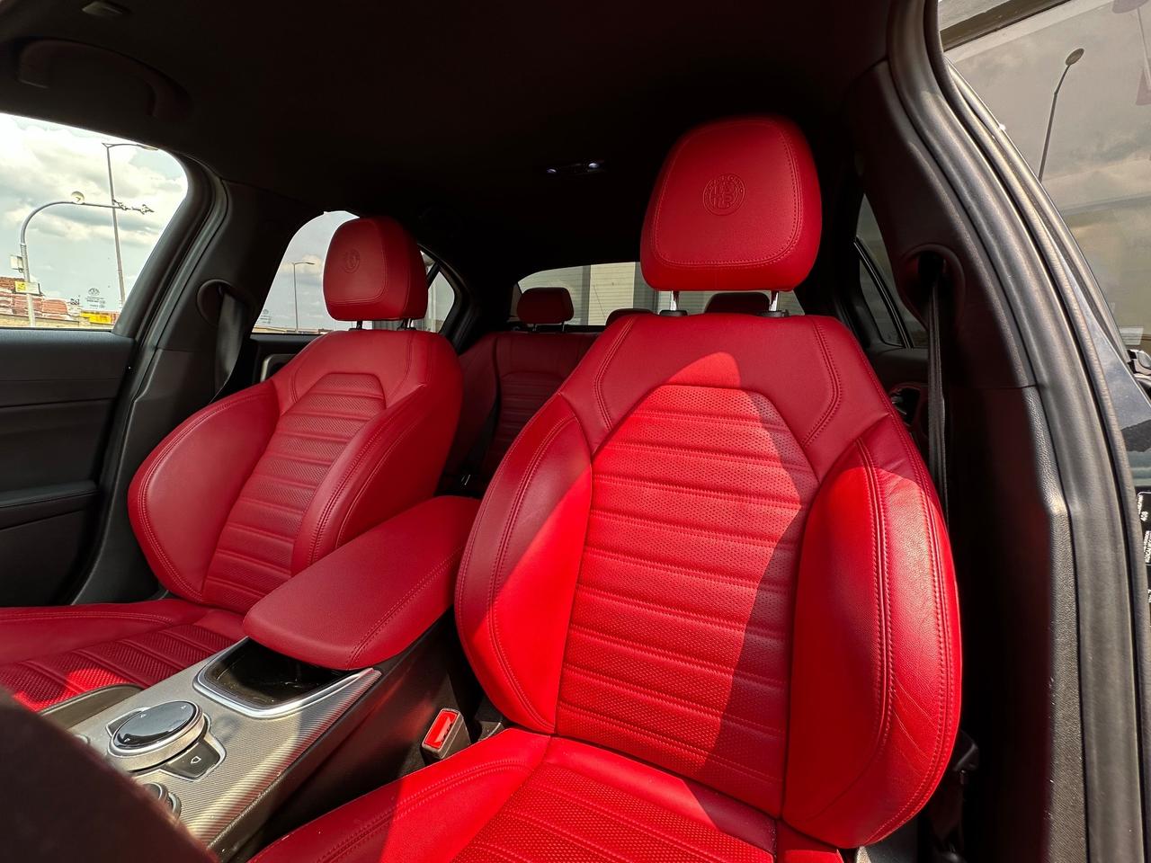 Alfa Romeo Giulia 2.0 Turbo 280 CV AT8 AWD Q4 Veloce